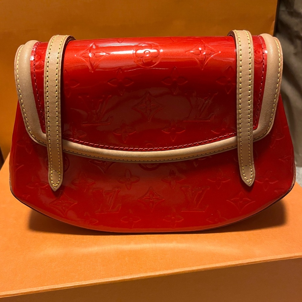 SALE!!! Louis Vuitton Red Monogram Vernis Biscayne Bay, very good condition